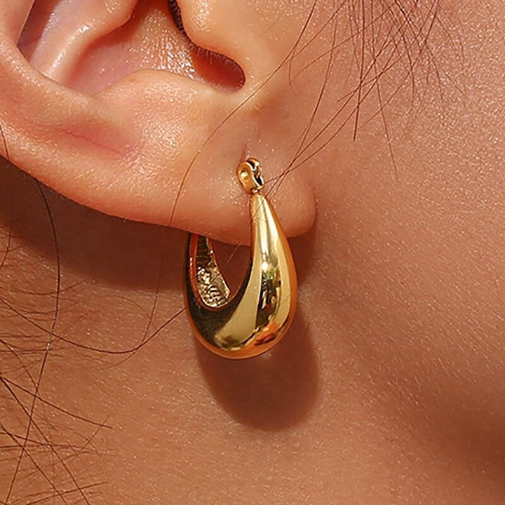 Minimalistic Boat Hoop Earring - 18k Gold Plated