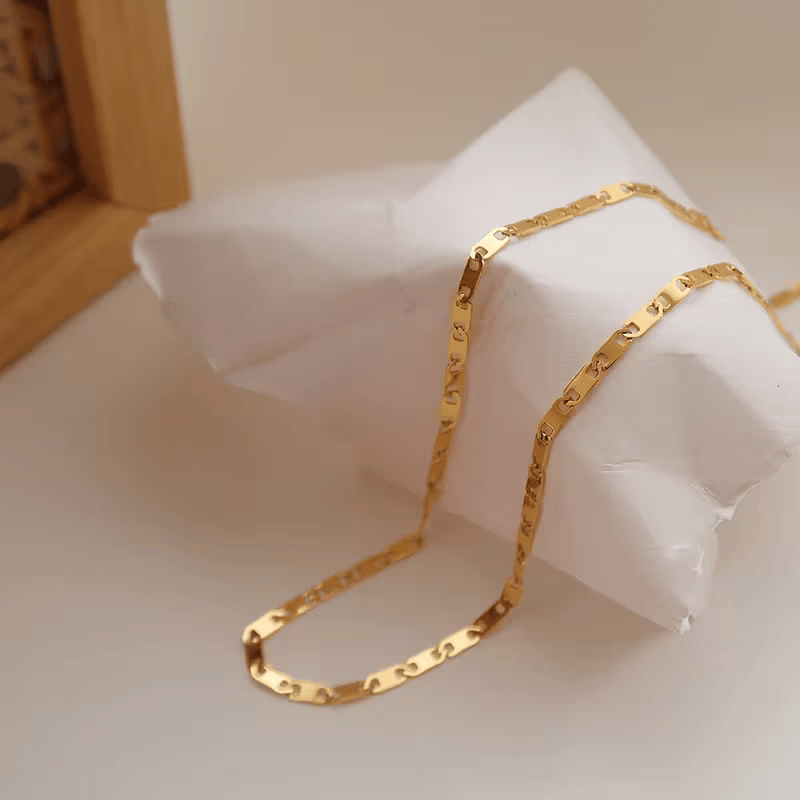Snout Splicing Choker Necklace – 18KT Gold Plated Krystal Touch