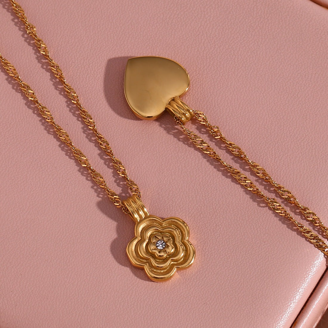 Fashion Concentric Flower Necklaces - 18KT Gold Plated