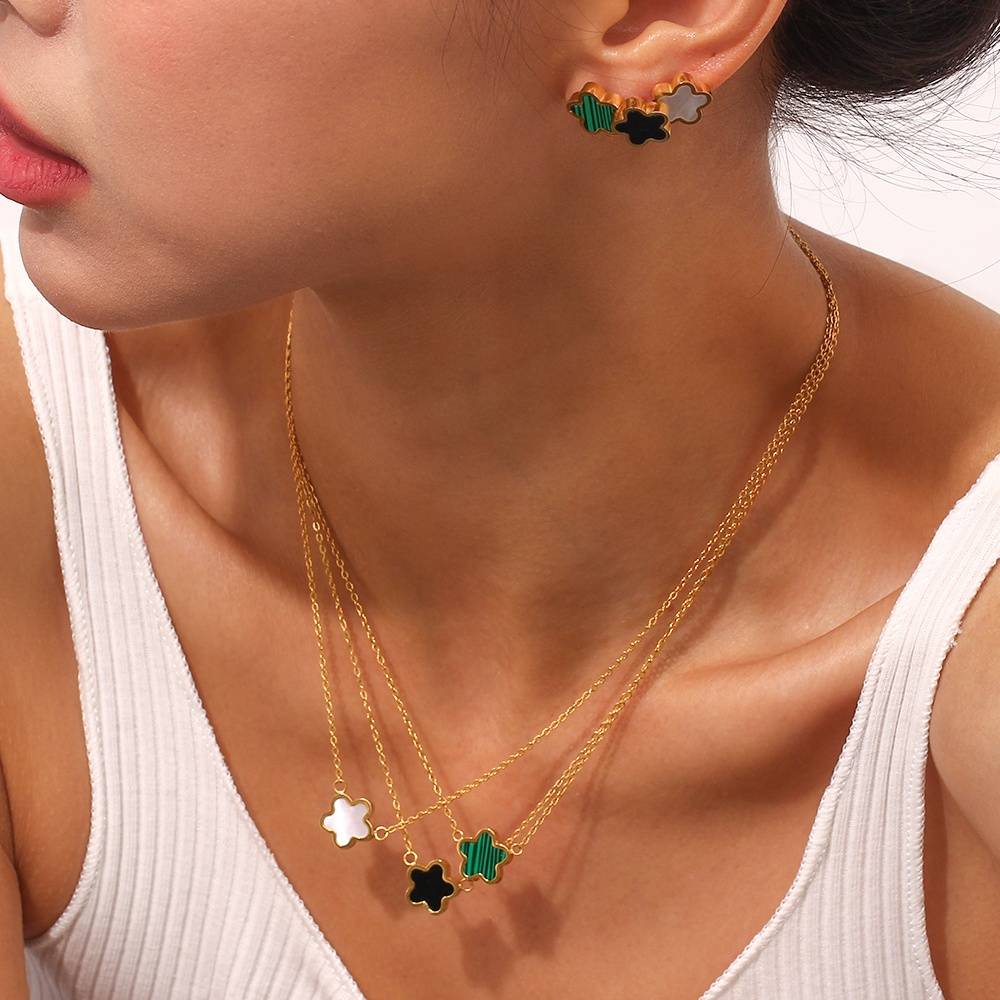 Minimalistic Flower Design Pendent and Earring Set - 18k Gold Plated