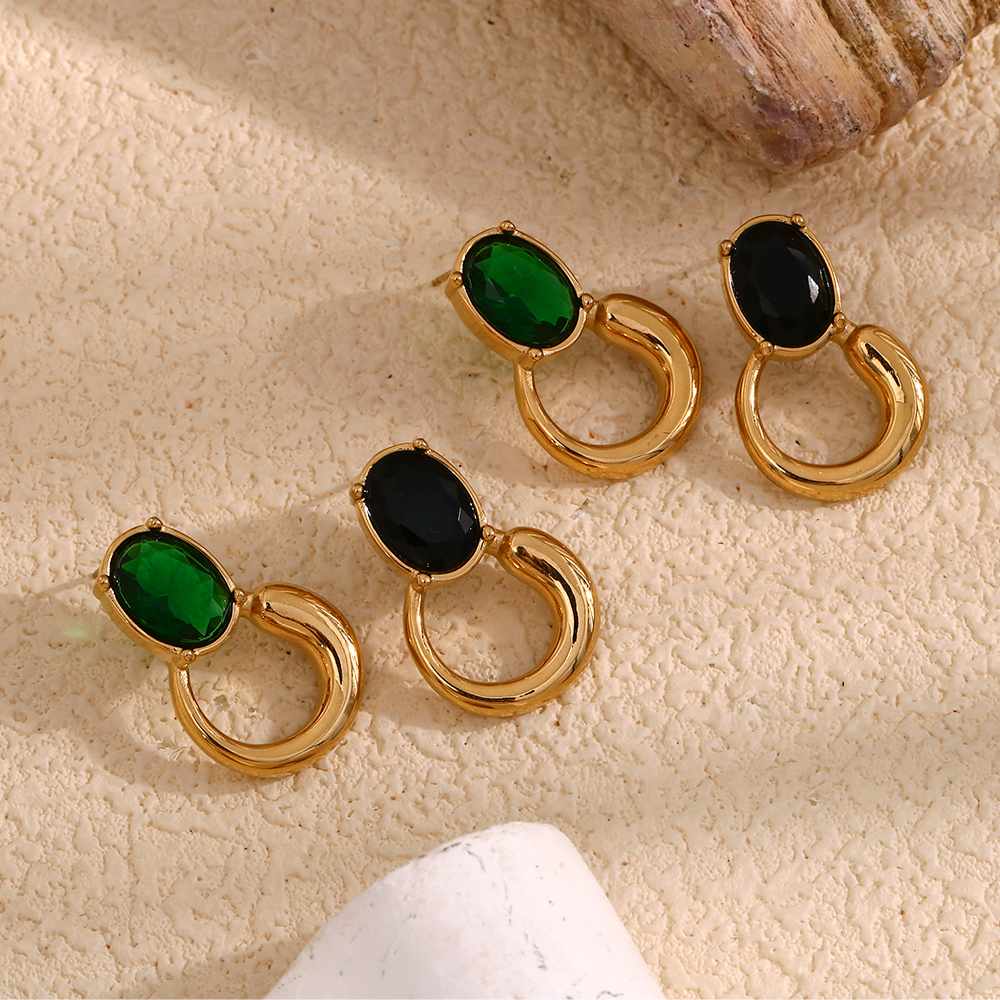Vintage Onyx & Emerald Stud Earrings – 18KT Gold Plated - Krystal Touch