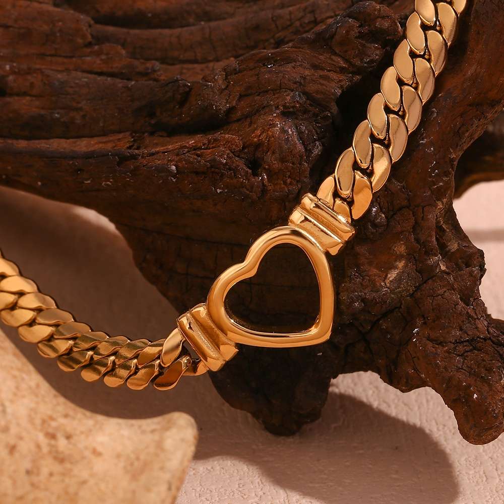 Gorgeous Hollow Heart Choker - 18KT Gold Plated Krystal Touch