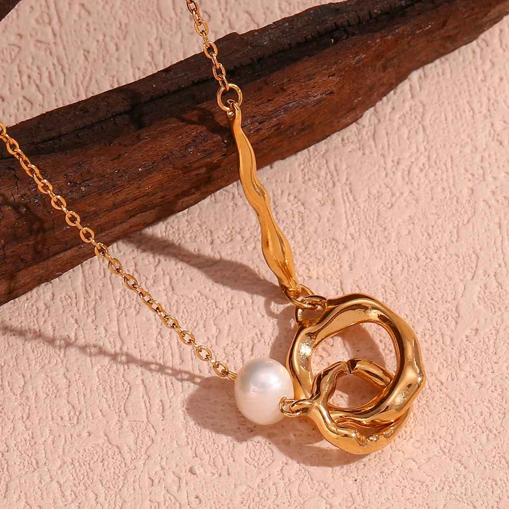 Vintage Circle Pearl Necklace - 18KT Gold Plated Krystal Touch