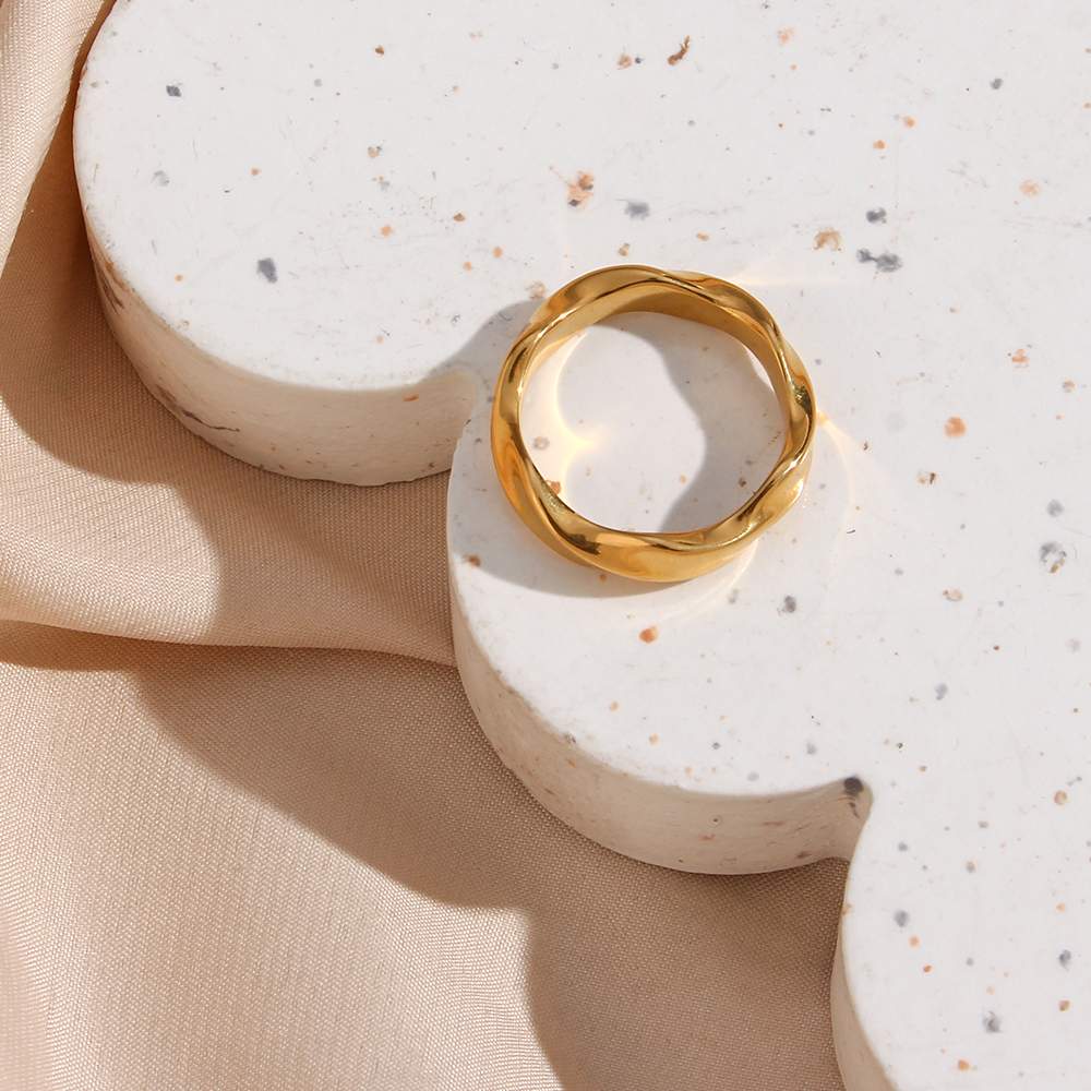 Wave Crest Ring – 18KT Gold Plated Krystal Touch