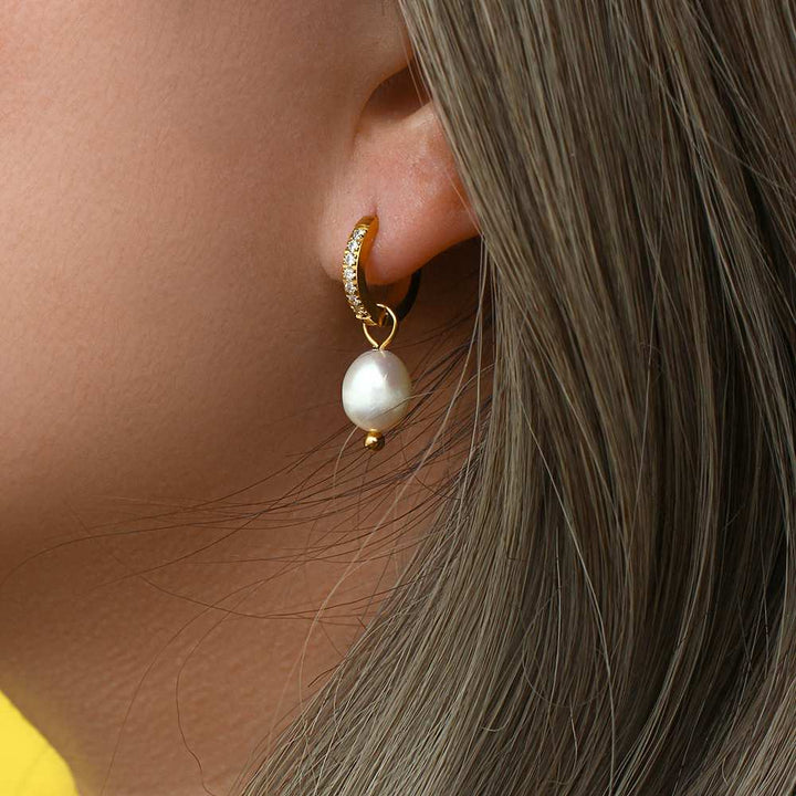 Tiny Pearl Drop - Vintage Touch - 18KT Gold plated Krystal Touch