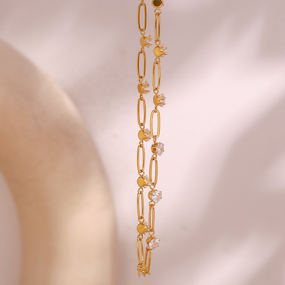 Trendy Paper Clip Necklace – 18KT Gold Plated Krystal Touch