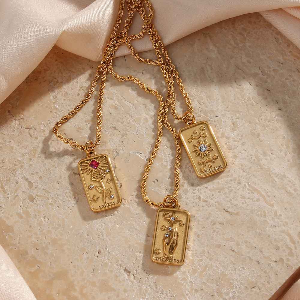 Celestial Soulmate Pendant – Sun, Star & Tarot Charm Krystal Touch