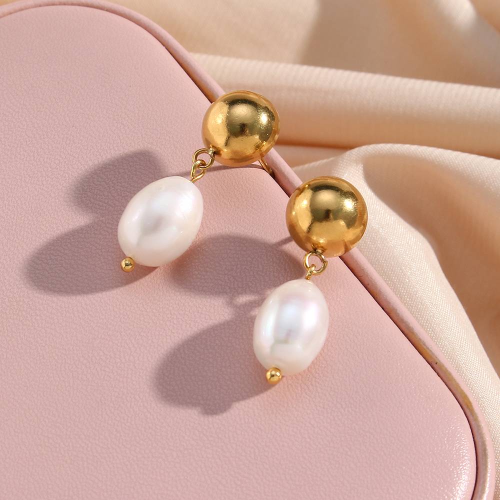 Minimalist Fresh Water Pearl Drop Earring - 18k Gold Plated