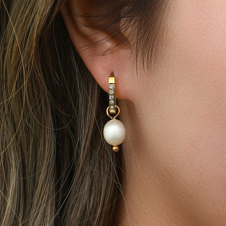 Tiny Pearl Drop - Vintage Touch - 18KT Gold plated Krystal Touch