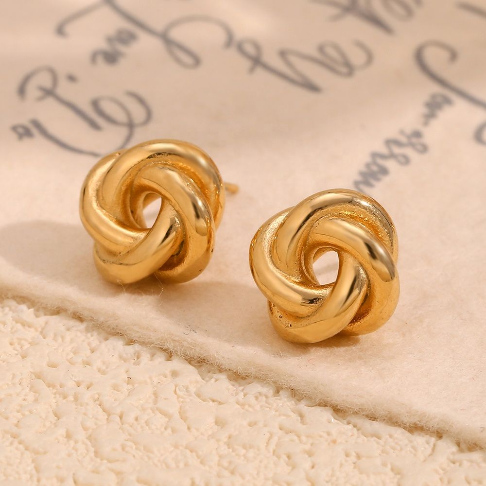 Ball of Wool Stud – 18KT Gold Plated Krystal Touch