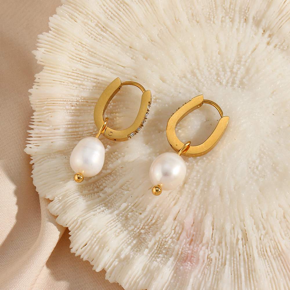 Tiny Pearl Drop - Vintage Touch - 18KT Gold plated Krystal Touch