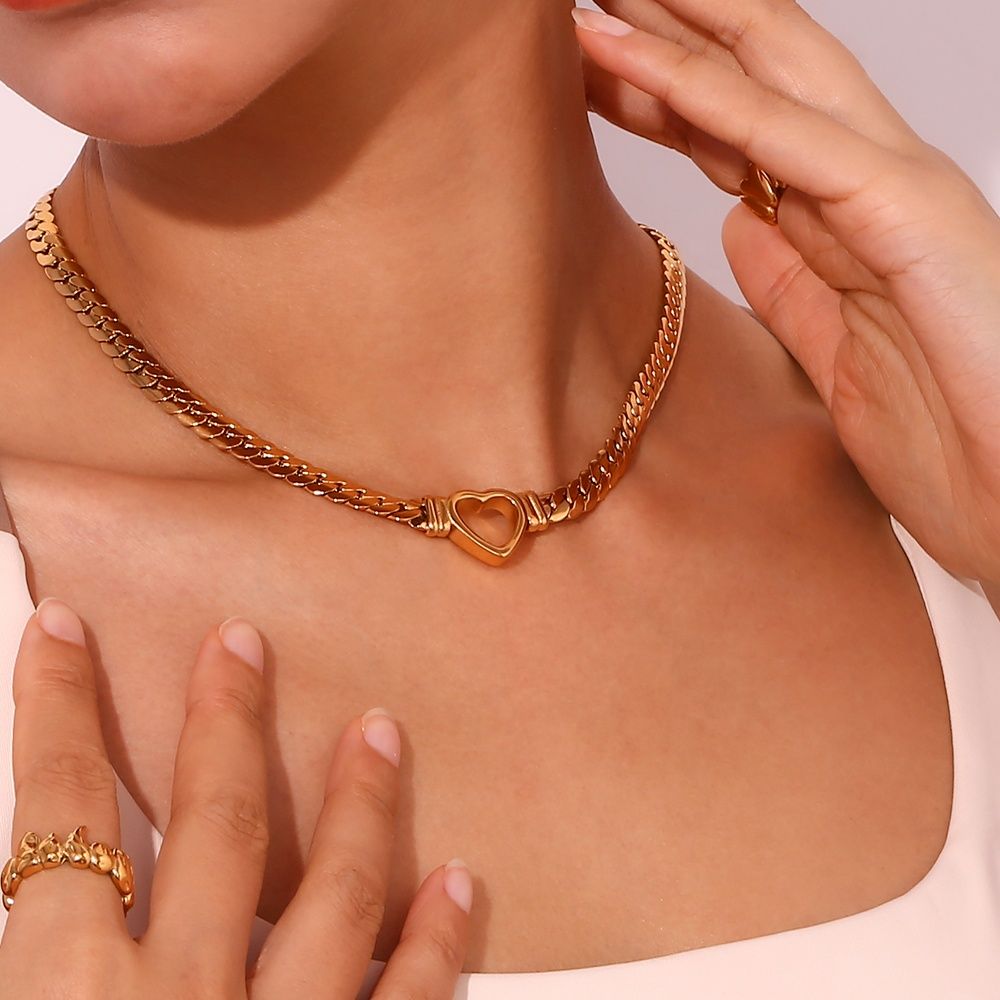Gorgeous Hollow Heart Choker - 18KT Gold Plated Krystal Touch
