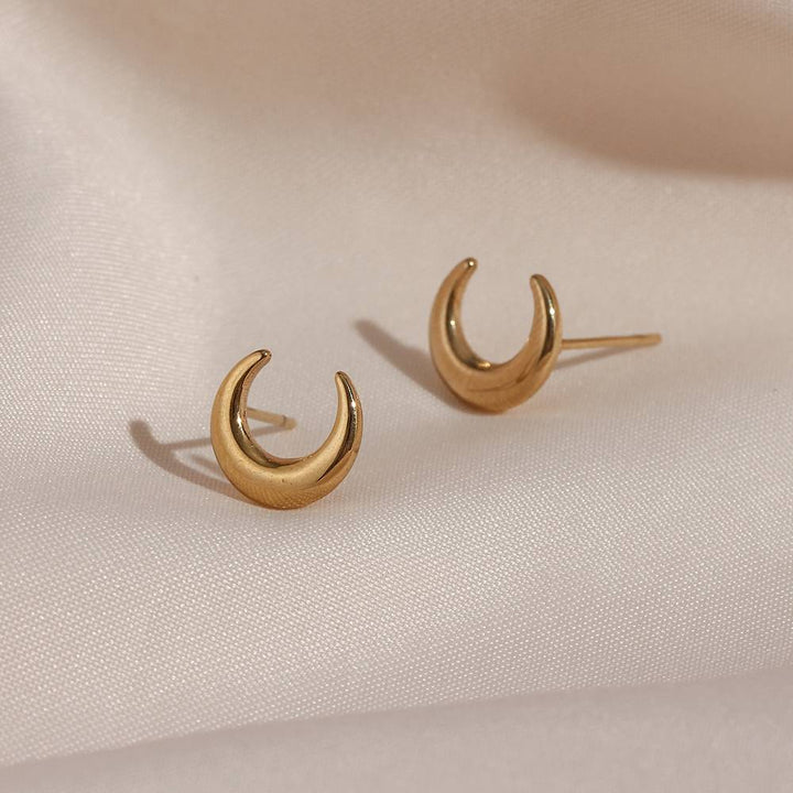 Small Moon Horn Stud -18KT Gold Plated
