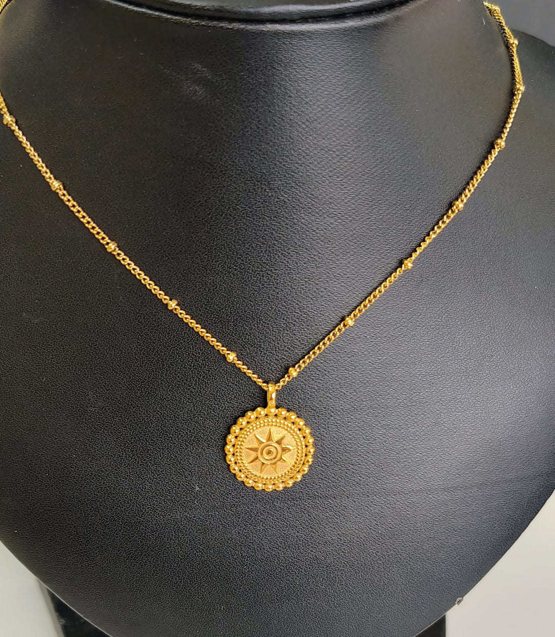 Vintage Engraved Beaded Star Pendant Krystal Touch